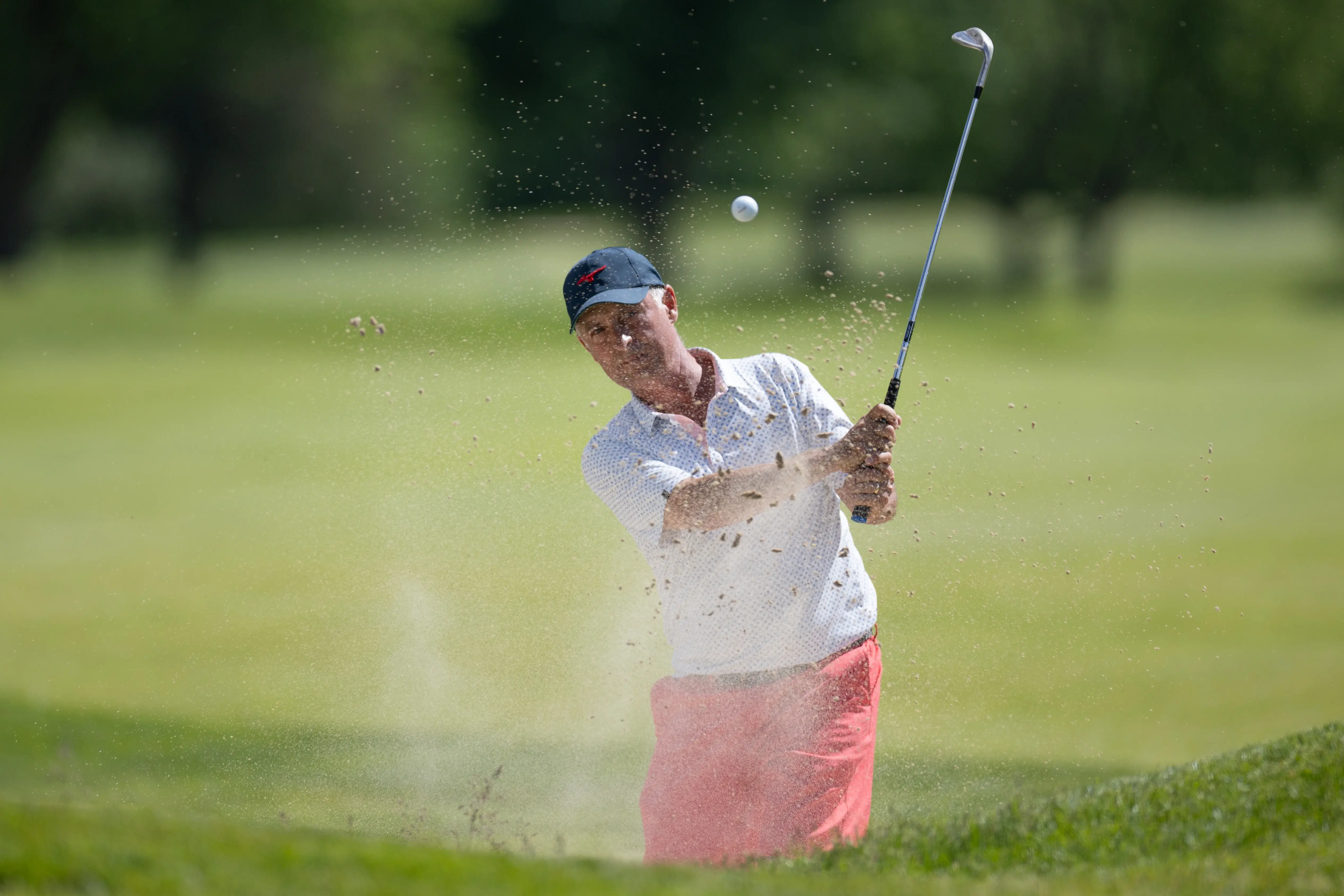 Vandelac Back in Front to Begin Minnesota Senior Open