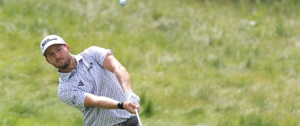 Hodges Sets 54-Hole Record at 3M Open, Takes Five-Shot Lead to Final Round