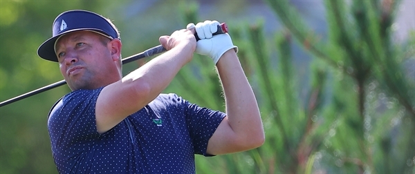 Greve and Peterson Share Early Lead Before Heat Halts MGA Mid-Amateur